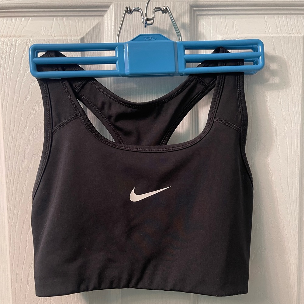 WOMEN'S NIKE DRI-FIT SWOOSH BRA